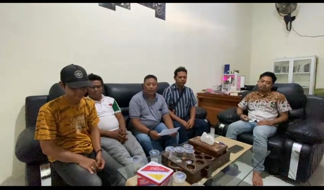 Rifki Pria Hartawan Usman Pimpin Sikap Pedagang Keliling Banyuwangi: Tolak Ikut Aksi 6 Mei