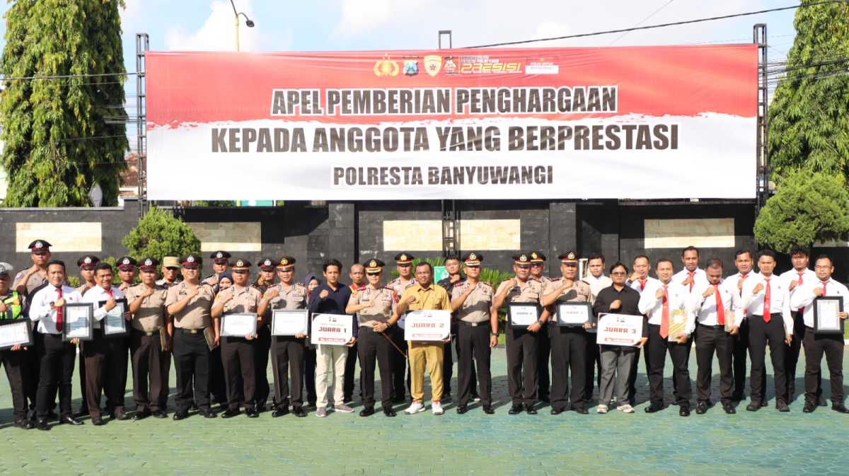Hadiah Juara Patrol Disalurkan untuk Warga, Kades Tambakrejo Apresiasi IJTI dan Kapolresta Banyuwangi